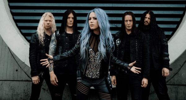 Алисса Уайт-Глаз в группе «Arch Enemy»