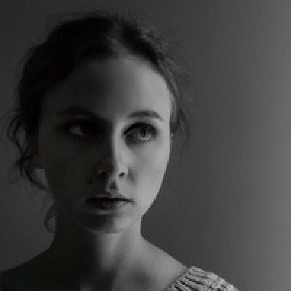 Возможно, именно это Ева Лысикова, дочь Дельфина