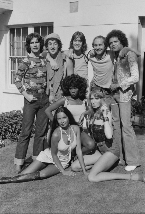 Нико Макбрэйн в Streetwalkers